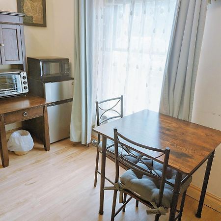 Uptown Area, Cozy King Suite, Quiet And Private, Free Parking, Walk To Restaurants Charlotte Eksteriør bilde