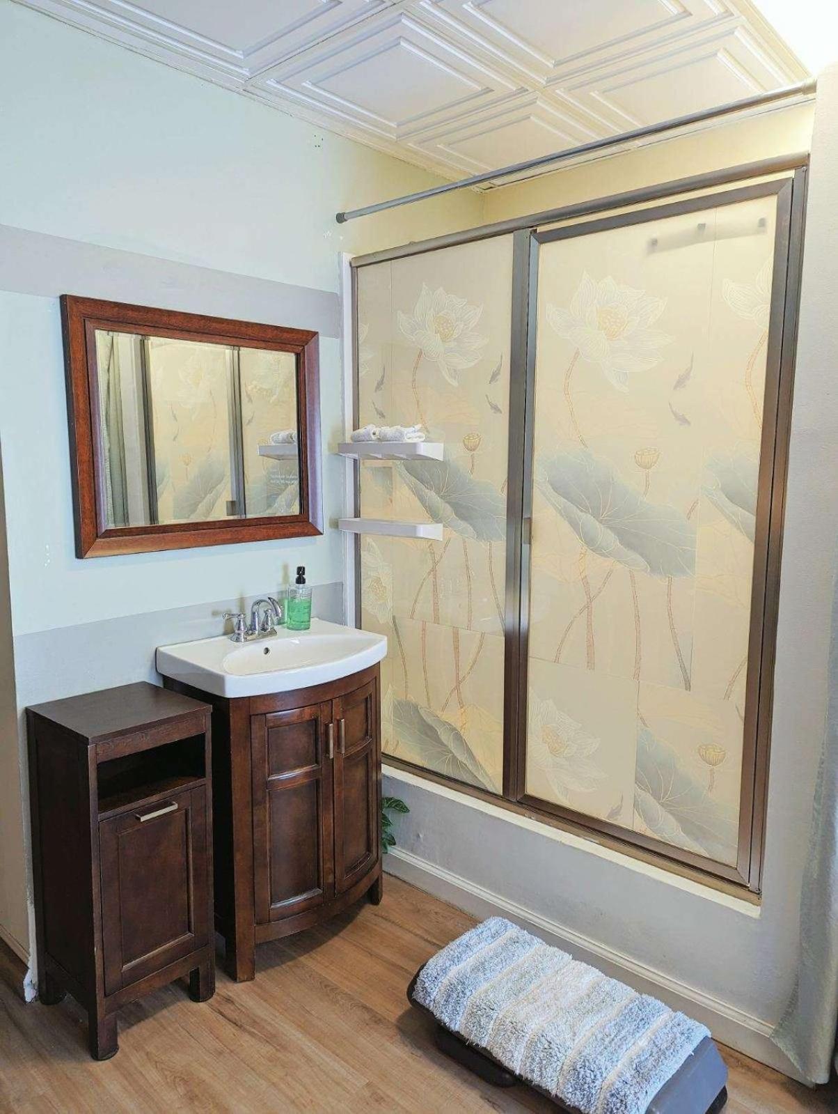 Uptown Area, Cozy King Suite, Quiet And Private, Free Parking, Walk To Restaurants Charlotte Eksteriør bilde