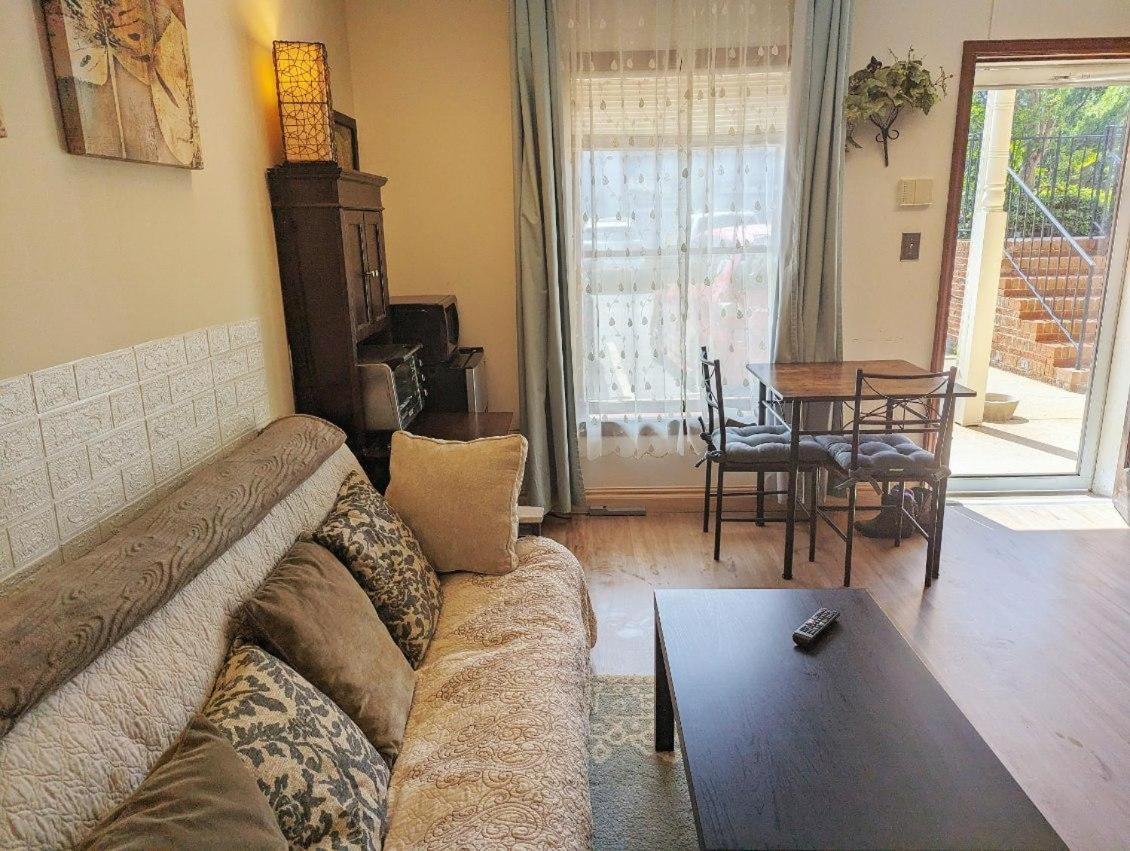 Uptown Area, Cozy King Suite, Quiet And Private, Free Parking, Walk To Restaurants Charlotte Eksteriør bilde